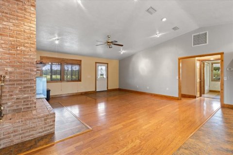 Villa ou maison à vendre à Bell, Floride: 4 chambres, 179.49 m2 № 2410415 - photo 10