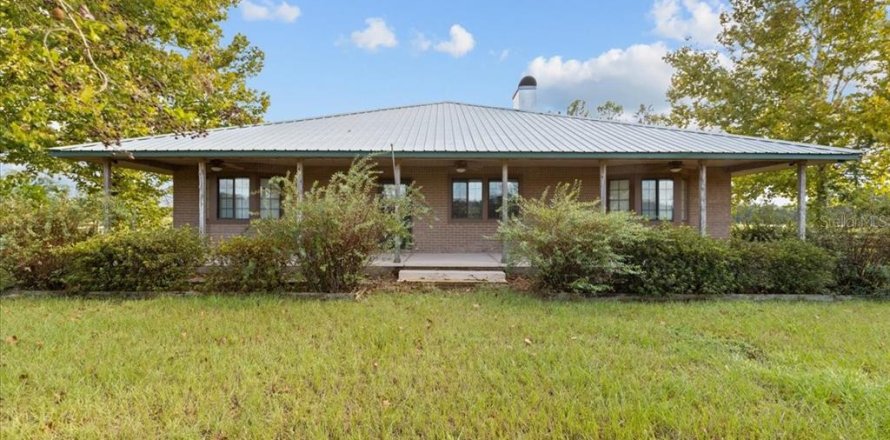 Villa ou maison à Bell, Floride 4 chambres, 179.49 m2 № 2410415