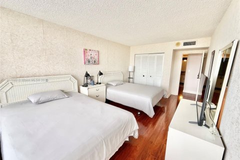 Copropriété à louer à Hallandale Beach, Floride: 2 chambres, 130.06 m2 № 1974332 - photo 26