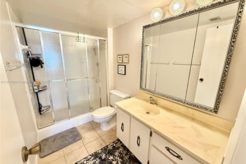 Copropriété à louer à Hallandale Beach, Floride: 2 chambres, 130.06 m2 № 1974332 - photo 21