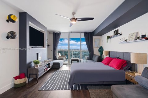 Condo in North Bay Village, Florida, 2 bedrooms № 1958116 - photo 16