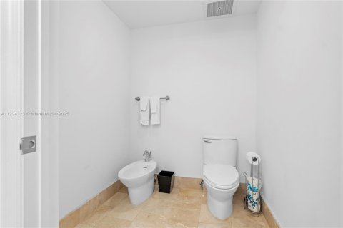 Condominio en venta en Miami Beach, Florida, 2 dormitorios, 141.95 m2 № 1748736 - foto 21