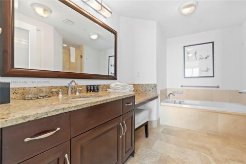 Condominio en venta en Miami Beach, Florida, 2 dormitorios, 141.95 m2 № 1748736 - foto 27