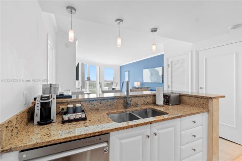 Condominio en venta en Miami Beach, Florida, 2 dormitorios, 141.95 m2 № 1748736 - foto 20