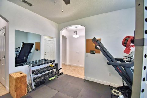 House in Auburndale, Florida 4 bedrooms, 280.38 sq.m. № 1520600 - photo 6