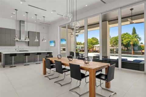 Casa en venta en Fort Lauderdale, Florida, 3 dormitorios, 249.91 m2 № 1887894 - foto 18