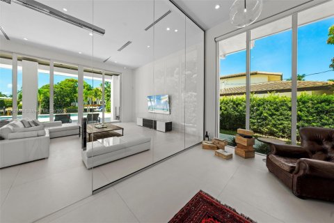 Casa en venta en Fort Lauderdale, Florida, 3 dormitorios, 249.91 m2 № 1887894 - foto 16