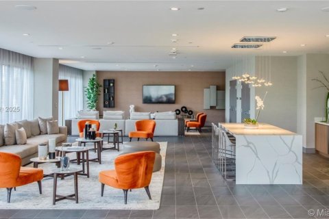 Condo in Doral, Florida, 1 bedroom  № 1928304 - photo 23