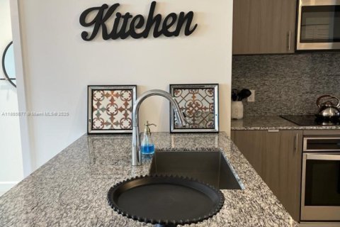 Condo in Doral, Florida, 1 bedroom  № 1928304 - photo 6