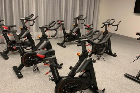 Condo in Doral, Florida, 1 bedroom  № 1928304 - photo 14