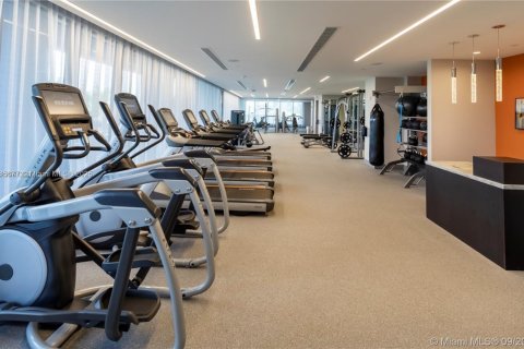 Condo in Doral, Florida, 1 bedroom  № 1928304 - photo 17