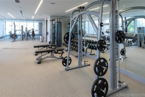 Condo in Doral, Florida, 1 bedroom  № 1928304 - photo 18