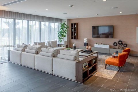 Condo in Doral, Florida, 1 bedroom  № 1928304 - photo 22