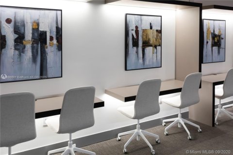 Condo in Doral, Florida, 1 bedroom  № 1928304 - photo 25