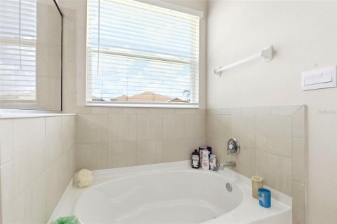 Casa en venta en San Antonio, Florida, 4 dormitorios, 262.73 m2 № 2123075 - foto 28