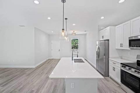 Casa en alquiler en Port Charlotte, Florida, 4 dormitorios, 149.2 m2 № 1833564 - foto 10