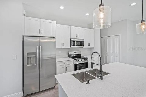 Casa en alquiler en Port Charlotte, Florida, 4 dormitorios, 149.2 m2 № 1833564 - foto 8