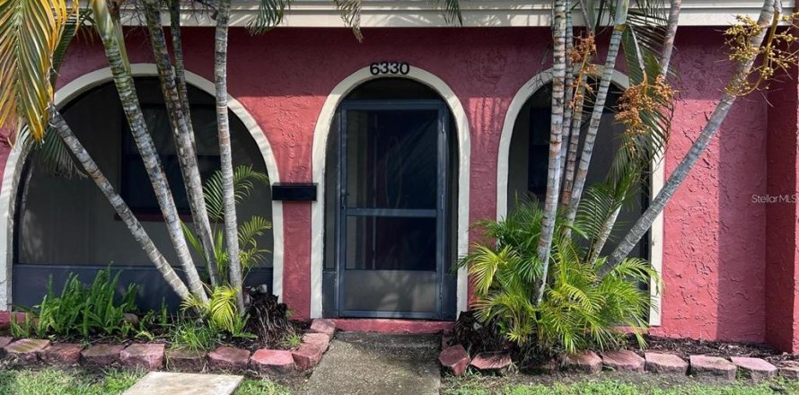 Adosado en Pinellas Park, Florida 2 dormitorios, 90.12 m2 № 1906895