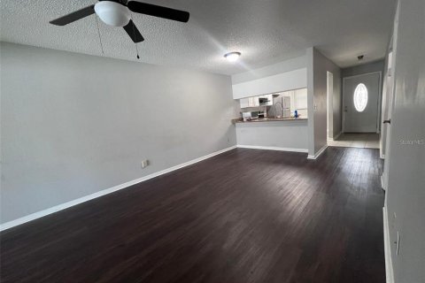 Adosado en alquiler en Pinellas Park, Florida, 2 dormitorios, 90.12 m2 № 1906895 - foto 6
