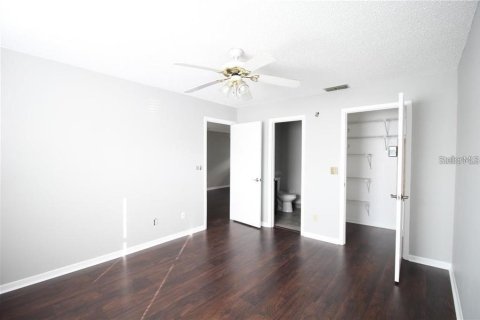 Adosado en alquiler en Pinellas Park, Florida, 2 dormitorios, 90.12 m2 № 1906895 - foto 9