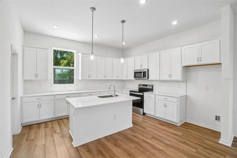 Townhouse in Orlando, Florida 3 bedrooms, 175.03 sq.m. № 2374020 - photo 11