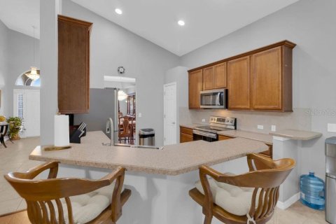 House in Winter Springs, Florida 4 bedrooms, 220.64 sq.m. № 1815756 - photo 3