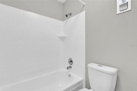 Condominio en venta en Altamonte Springs, Florida, 2 dormitorios, 116.31 m2 № 1679318 - foto 12