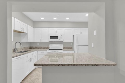 Condominio en venta en Altamonte Springs, Florida, 2 dormitorios, 116.31 m2 № 1679318 - foto 8