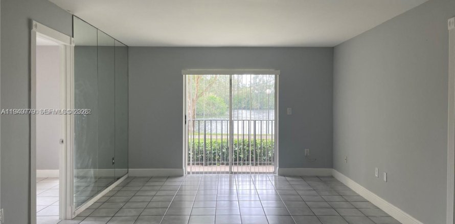Condo in Miami, Florida, 2 bedrooms  № 1997787