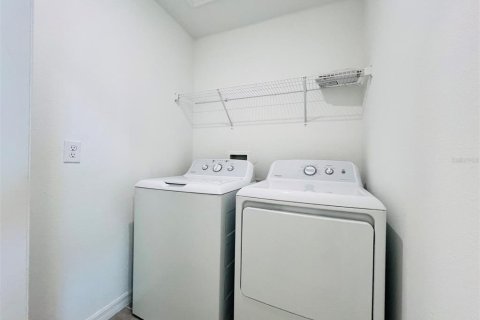 Touwnhouse à louer à Davenport, Floride: 3 chambres, 150.87 m2 № 2156585 - photo 11