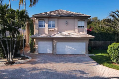 Casa en venta en Doral, Florida, 5 dormitorios № 2058781 - foto 2