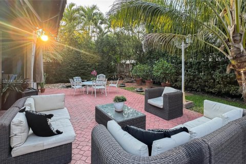 Casa en venta en Doral, Florida, 5 dormitorios № 2058781 - foto 14