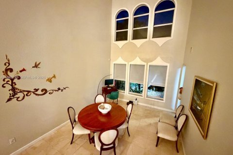 Casa en venta en Doral, Florida, 5 dormitorios № 2058781 - foto 21