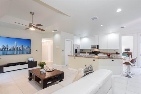 Casa en venta en Doral, Florida, 5 dormitorios № 2058781 - foto 26