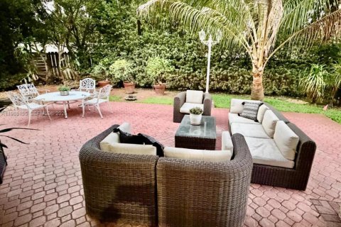 Casa en venta en Doral, Florida, 5 dormitorios № 2058781 - foto 12