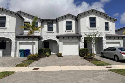 Adosado en Homestead, Florida 3 dormitorios, 123.65 m2 № 2042967