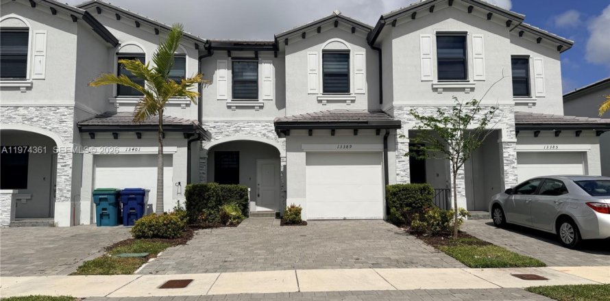 Adosado en Homestead, Florida 3 dormitorios, 123.65 m2 № 2042967
