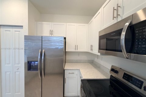 Adosado en alquiler en Homestead, Florida, 3 dormitorios, 123.65 m2 № 2042967 - foto 3