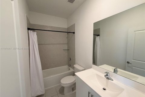 Adosado en alquiler en Homestead, Florida, 3 dormitorios, 123.65 m2 № 2042967 - foto 15