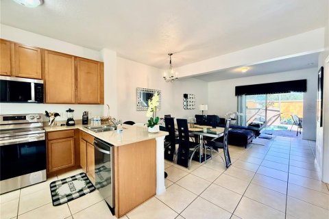 Touwnhouse à louer à Kissimmee, Floride: 3 chambres, 120.31 m2 № 2400068 - photo 2