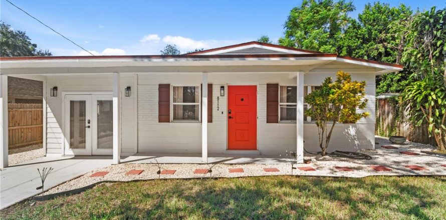 House in Tampa, Florida 4 bedrooms, 143.81 sq.m. № 2393716