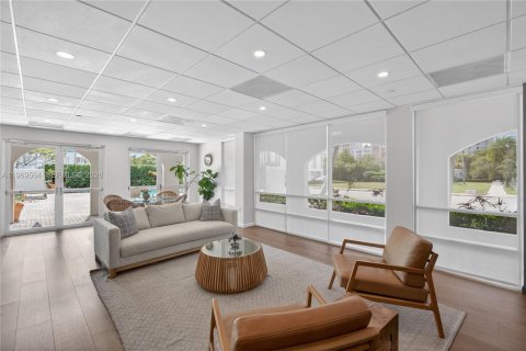 Condominio en venta en Miami, Florida, 2 dormitorios, 103.12 m2 № 2030613 - foto 30