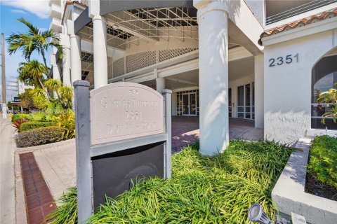 Condominio en venta en Miami, Florida, 2 dormitorios, 103.12 m2 № 2030613 - foto 22
