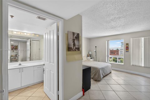 Condominio en venta en Miami, Florida, 2 dormitorios, 103.12 m2 № 2030613 - foto 11