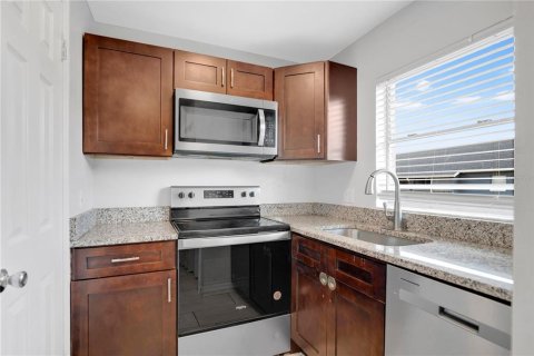 Condominio en venta en Orlando, Florida, 2 dormitorios, 93.46 m2 № 2108210 - foto 9