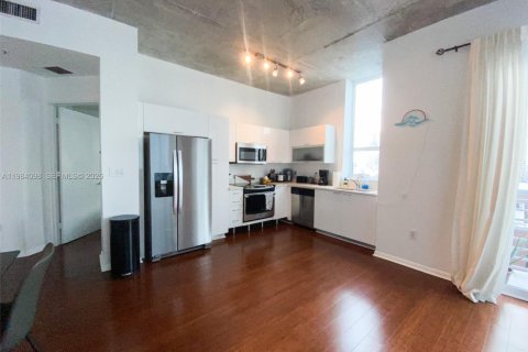 Снять в аренду кондоминиум в Майами, Флорида 2 спальни, 98.1м2, № 2051415 - фото 5