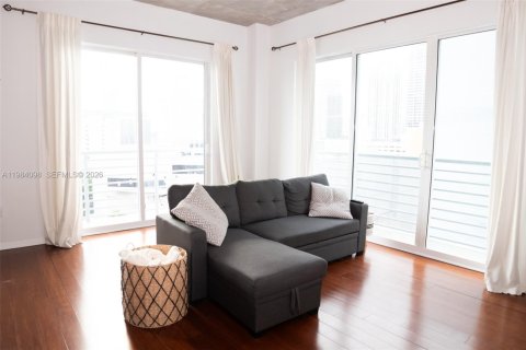 Снять в аренду кондоминиум в Майами, Флорида 2 спальни, 98.1м2, № 2051415 - фото 12