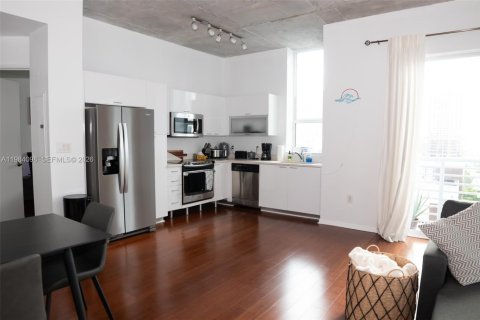 Снять в аренду кондоминиум в Майами, Флорида 2 спальни, 98.1м2, № 2051415 - фото 3