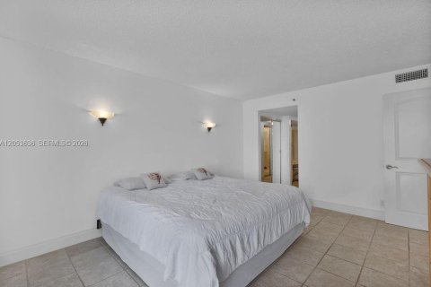 Apartment in Miami Beach, Florida 1 bedroom, 88.81 sq.m. № 2179301 - photo 13