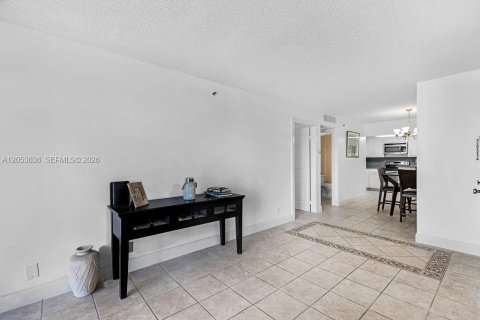 Apartment in Miami Beach, Florida 1 bedroom, 88.81 sq.m. № 2179301 - photo 5